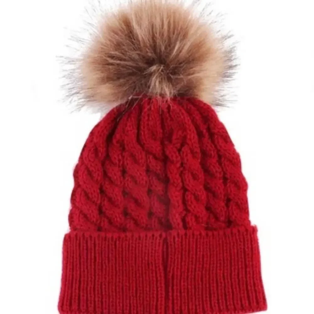 New fur ball hat 0-36 months